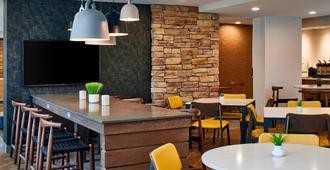 Fairfield Inn & Suites by Marriott Albany Airport - Albany - Restaurante