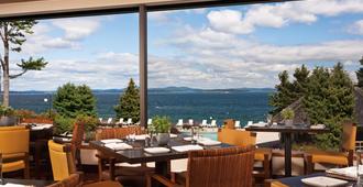 Holiday Inn Resort Bar Harbor - Acadia Natl Park - בר הארבור - מסעדה