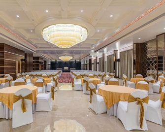 Mastiff Grand The Sia Palace Suites & Banquets, Khopoli (Nr. Imagica) - Khopoli - Banquet hall