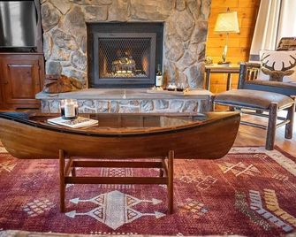 Waterfront Cabin Hot Tub Kayaks Firepit Game Consoles - Tunkhannock