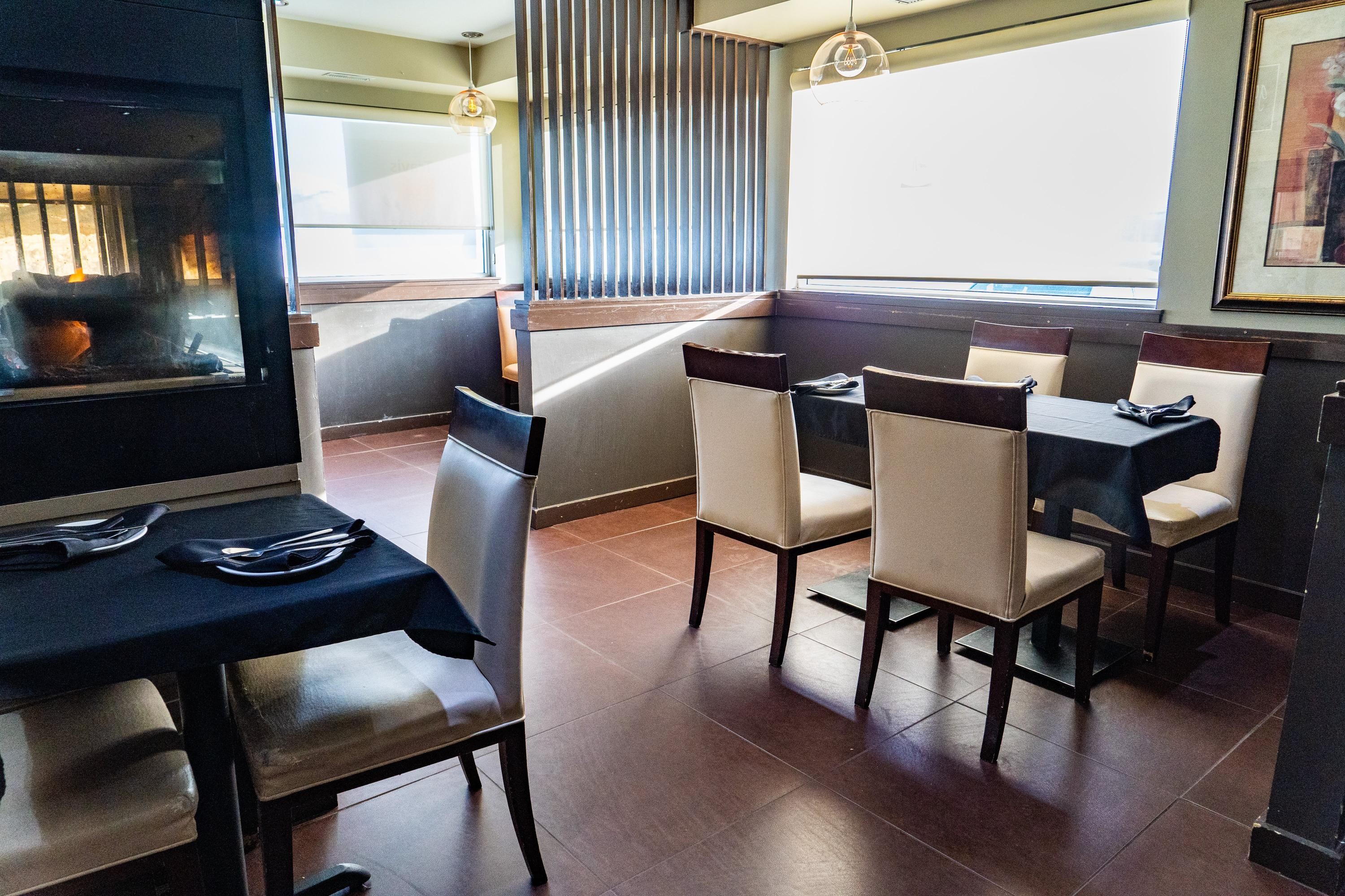 Skky Hotel - ווייטהורס - מסעדה