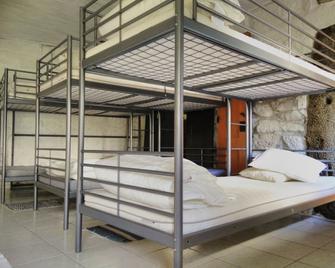 Dans L'Atelier Hostel - Braga - Bedroom