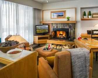 The Inn - Alta - Living room