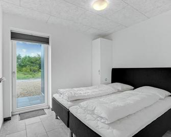 Lovely Home In Ringkøbing With Kitchen - Ringkøbing - Bedroom
