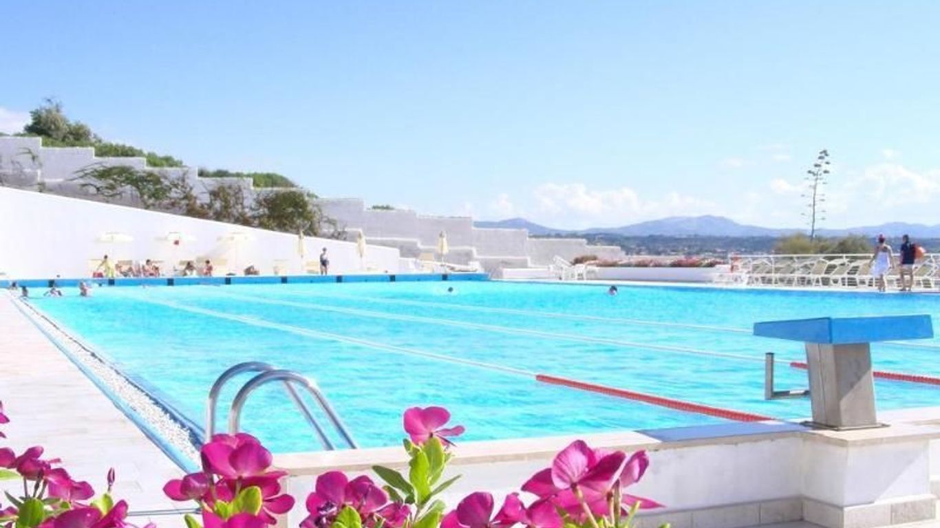 Perla Del Golfo Resort