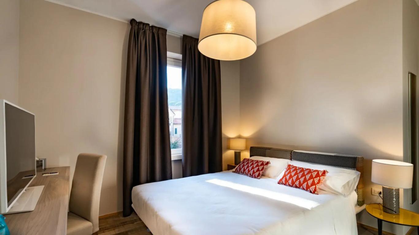 Marina Garden Hotel