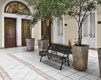 Milhouse Hostel Hipo - Buenos Aires - Patio