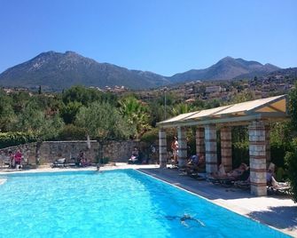 Maniatiko Village - Stoupa - Pool