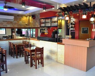 Casa Del Camba Hotel and Restaurant near Hundred Islands - Alaminos - Bar
