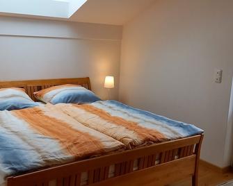 cozy apartment in the 5-lake region - Gilching - Bedroom