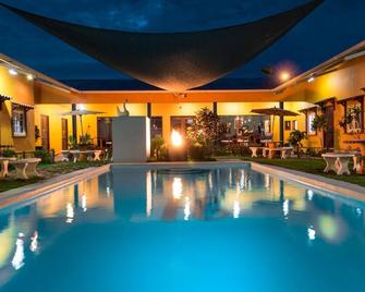 Big Daddy's Beach Club and Hotel - Puerto Armuelles - Pool