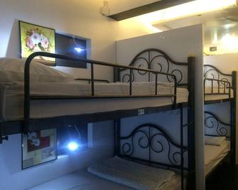 At Phangan Hostel - Κο Πα Νγκαν - Κρεβατοκάμαρα