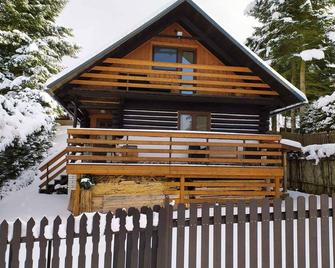 Holiday home with fireplace near the lake - Trutnov - Building