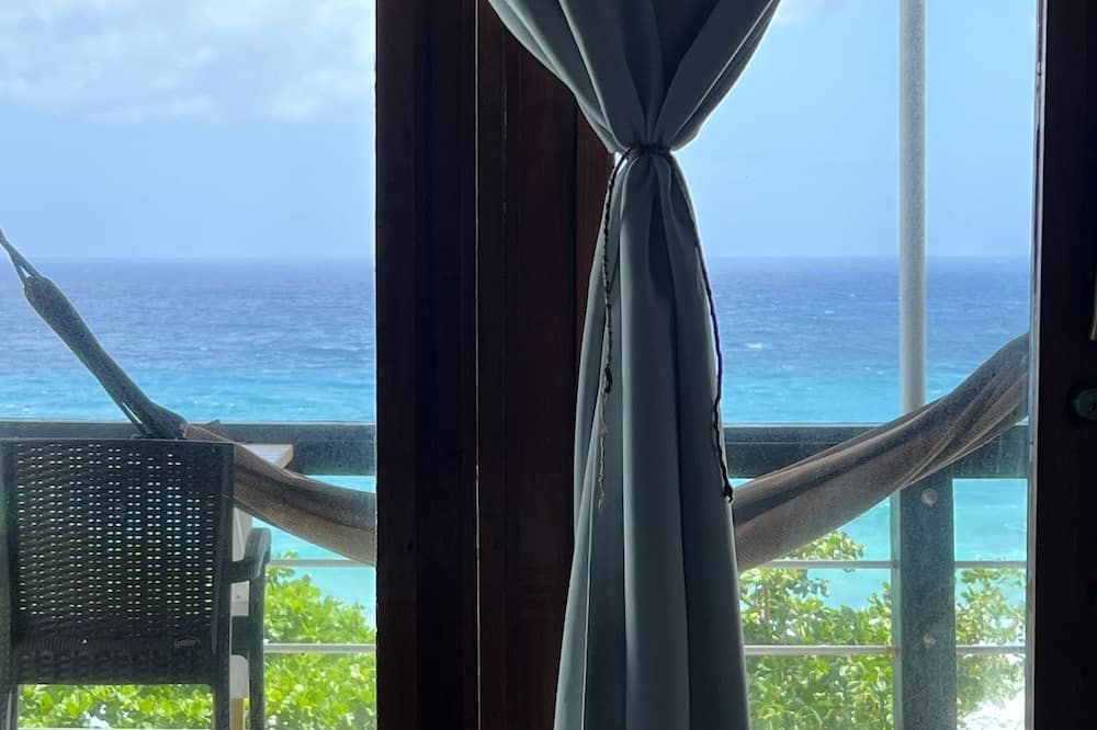 سي كليف ريزورت - Long Bay - شرفة