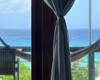 Sea Cliff Resort - Long Bay - Balkon