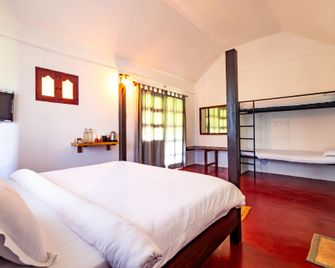 Myst Resort - Sakleshpur - Bedroom