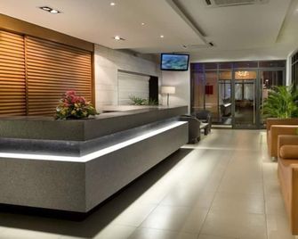 Gloria Swiss Hotel & Apartment Sandakan - Сандакан - Рецепція