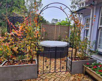 Dovecote House Bed and Breakfast - Auckland - Uteplats