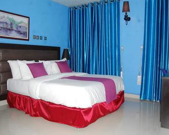 Hotel Du Golf - Aba - Bedroom