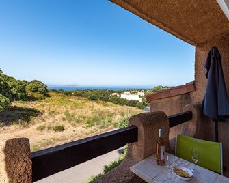 Ambroggio - Grand studio avec mezzanine - Vue Mer - Lumio - Balcón