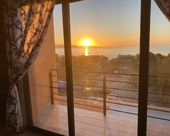 Stella Maris Boutique Hotel - El Chivato - Balkón