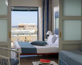 Mare Blue Hotel - Ierapetra - Schlafzimmer