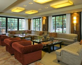 Hotel Posada Los Alamos - אל קאלאפטה - טרקלין