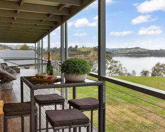 Bridge Water Views - Bonnie Doon - Balcón