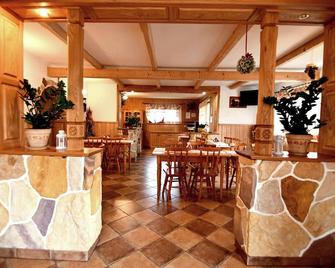 Willa Dziubas II - Male Ciche - Restaurant