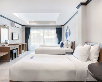 Kokotel Phuket Patong - Patong - Bedroom