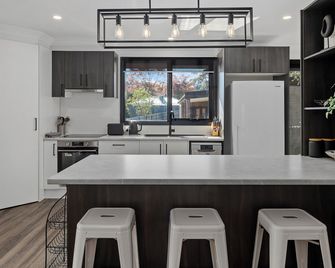 Yarra Gables - Healesville - Kitchen