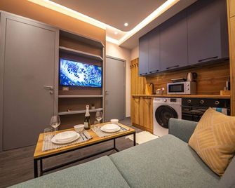 Blloku Unique Apartments - Tirana - Wohnzimmer