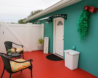 Green Castle Apartment in Tampa Near Airport and Busch Gardens - Tampa - Balcón