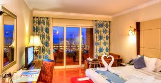 Porto Matrouh Beach Resort - Mersa Matruh - Bedroom