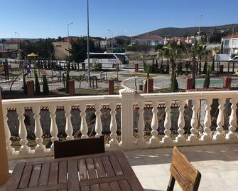 Gerence Otel - Alacati - Balcon