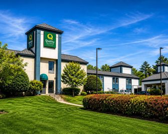 Quality Inn and Suites Clemmons I-40 - Clemmons - Будівля