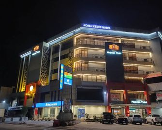 Norlu Cedec Midpoint Hotel - Rosario - Edificio