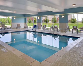 Holiday Inn Express Spring Hill By IHG - Spring Hill - Басейн