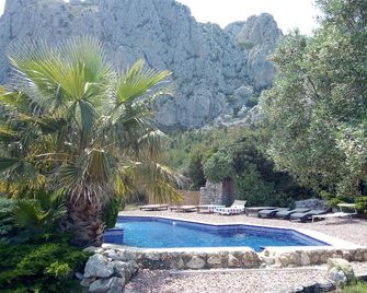 Torre de Arriba Casa Rural - Benimantell - Piscina