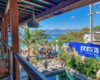 Pesona Beach Resort & Spa - Pemenang - Vista del exterior