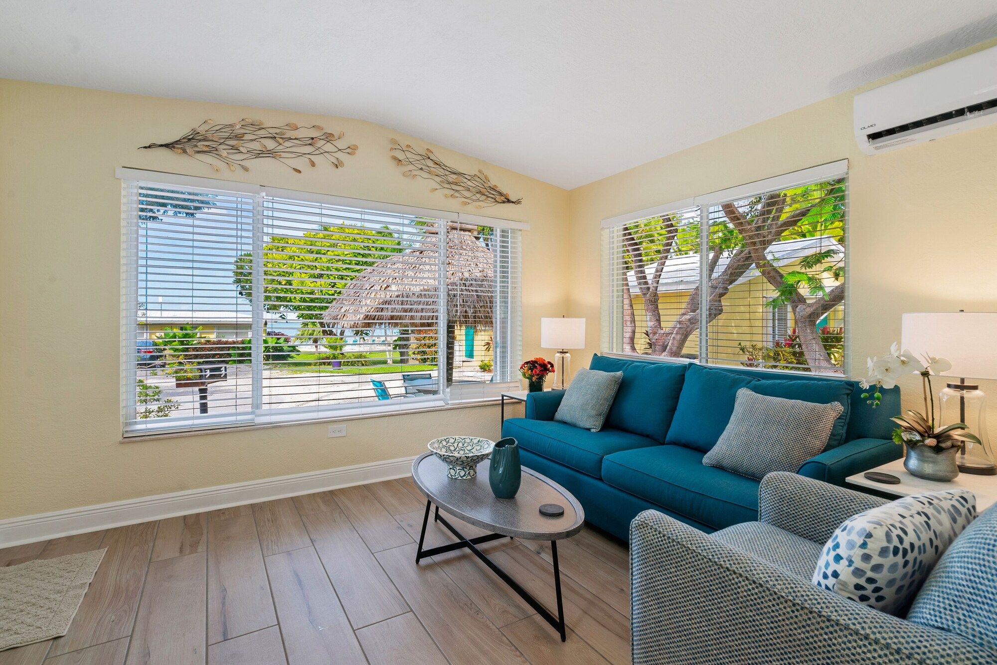 Bay Harbor Lodge - Key Largo - Living room