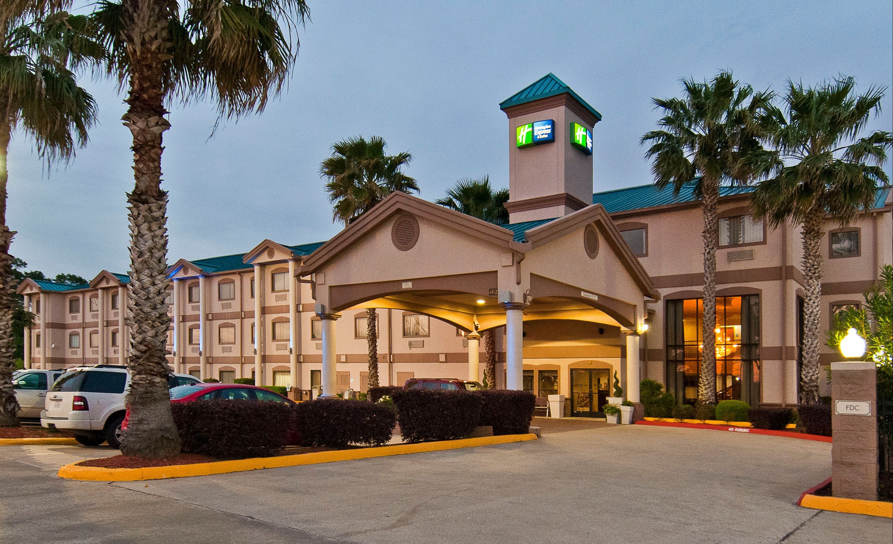 Holiday Inn Express & Suites Lake Charles By IHG - לייק צ'ארלס - בניין