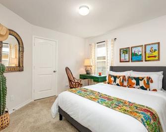 Coral Casa-Near Lackland Bmt Family Texmex Charm - San Antonio