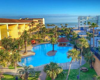 Away from the crowds yet close to everything - Galveston - Pool