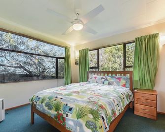 Quail Rise - Collingwood Holiday Home - كولينغود - غرفة نوم