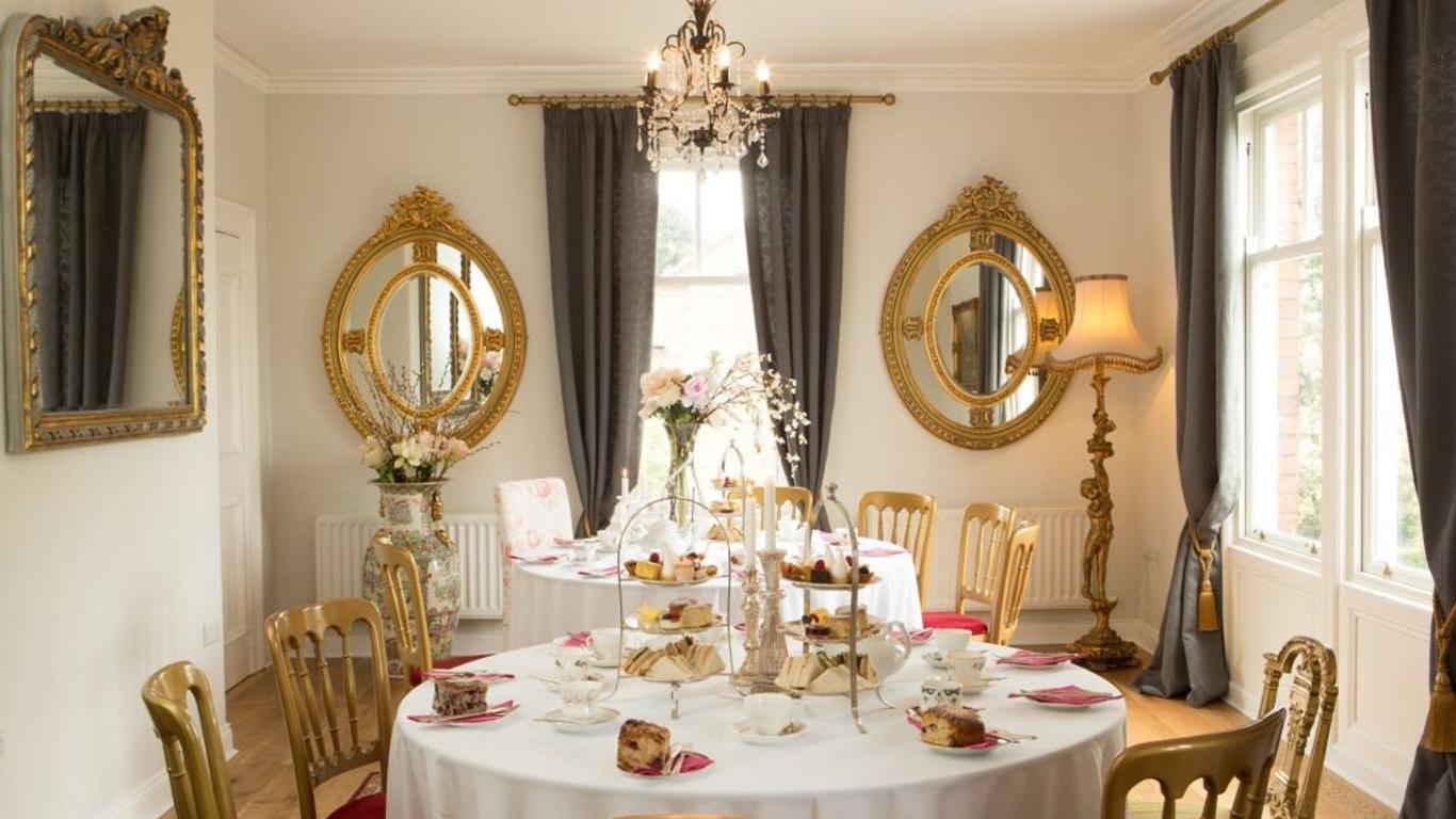 Maryville House Tearooms & Boutique B&B