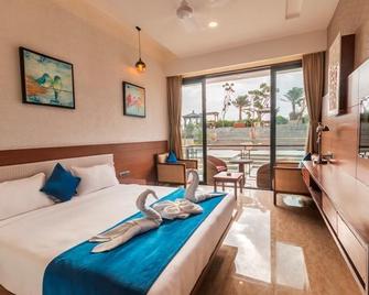 Hill View Resort - Bhuj - Bedroom