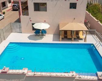 Lavish Suites - Blantyre - Bazén