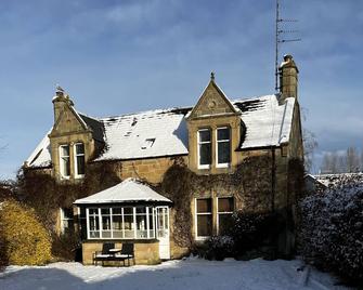 St Duthus Villa Guesthouse - Tain - Building