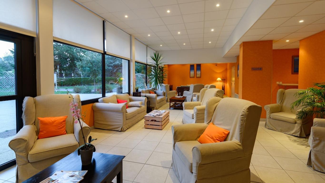Lagrange Vacances Les Roches Douvres